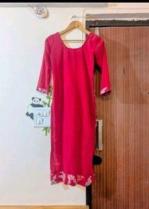 Floral Embroidered Kurta