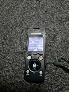 Olympus Digital Voice Recorder DM-670