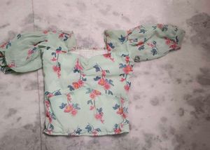 Floral Puff Sleeve Crop Top