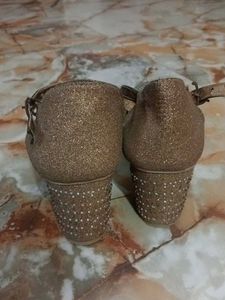 Gold Ballerinas heel