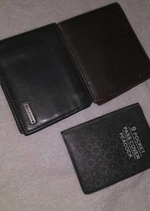 2 Wallets 1 Pocket One Empty Compact Box