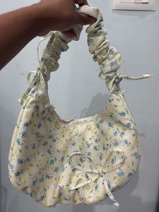NEW WITHOUT TAG SAVANA Floral Handbag