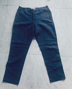 Navy Cropped Pants