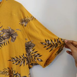 Men&#39;s Yellow T Shirt