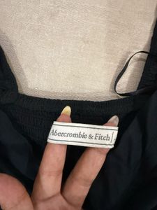 Branded Top Looks Classy
