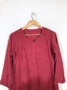 Maroon Emboridered Kurta (Women’s)
