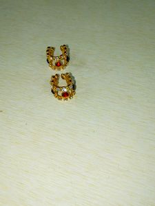 New Ladu Gopal Je Hand Kaday  Golden @Red Colar