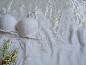 Beutiful Lace Pushup Bra Panty With Camisole