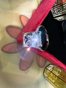High Quality Ice Crack Diamond Ring For Her 😍
