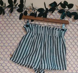 Size 24🎁Buy 2 Get 1 Free 🎁Striped Shorts