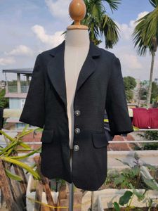 Chic Black Blazer