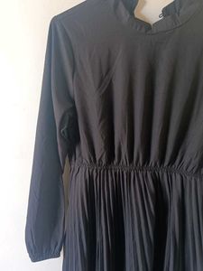 Elegant Black Midi Dress