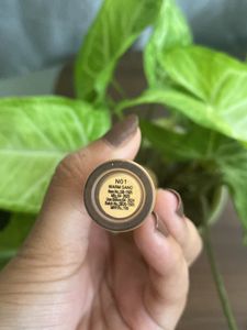 Swiss Beauty Liquid Concealer Shade 01 Warm Sand