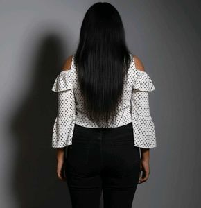 🛍️ Good Shoulder Cut Top &amp; Black Jeans ⭐⭐⭐⭐⭐