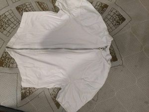 White Zip-Up V Style Crop Top