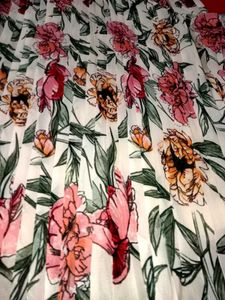 Floral Print Pleated top