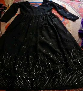 New/Unused Embroidery 🪡 Trendy Black Gown