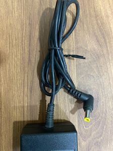 Sony AC Adapter 12 Volt 2.5 amp