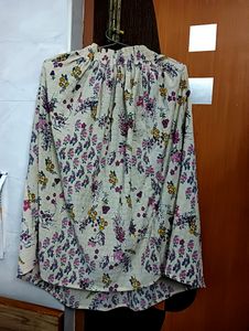 Elegant skirt in pristine condition