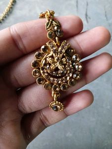 Elegant Maang Tikka Set
