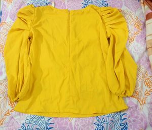 Mustard Yellow Top 💛