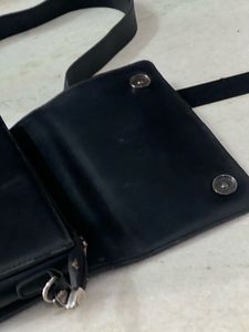 Charles &amp; Keith Studded Crossbody 🫶🏻