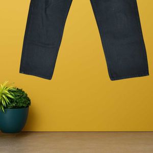 Women Black Staight Jeans Size 30 (O-35)