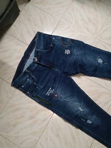 Stylish Distressed Denim Jeans