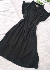 H&amp;M Ruffle Tie-up Dress