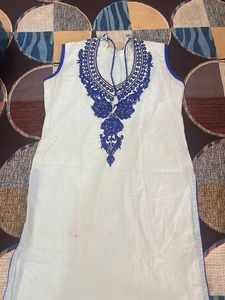 Elegant White &amp; Blue backless Kurta