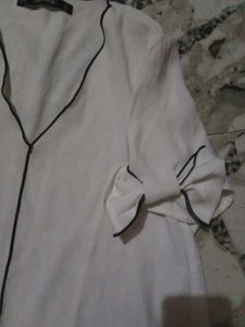 Zara White V-Neck Blouse