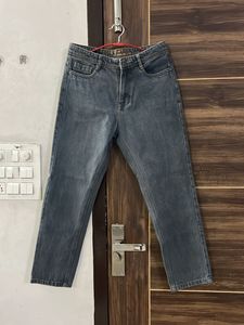 Grey Mom Fit Jeans 👖