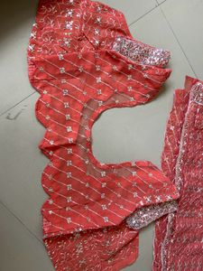 ❤🌸Beautiful Embroidered Coral Saree🎉