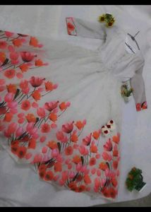 Elegant White Floral Anarkali Kurta