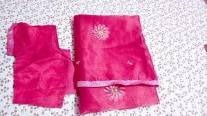 Pink Floral Saree with Blouse Piece