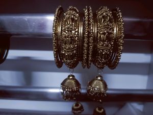 Metal bangle Set