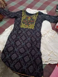 White &amp; Gold Palazzo Pants