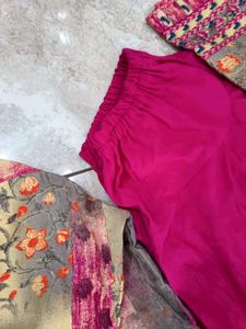 Pakistani Woolen Floral Kurta Set With Shawl