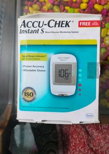 Accu-check- Instant S