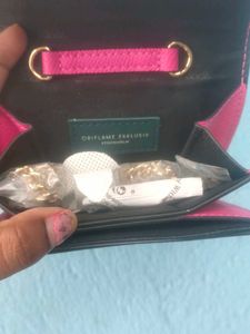 Oriflame Vanaty Wallet On Chain