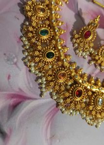 Elegant Silver Necklace &amp; Earrings