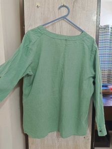 Green Button Top