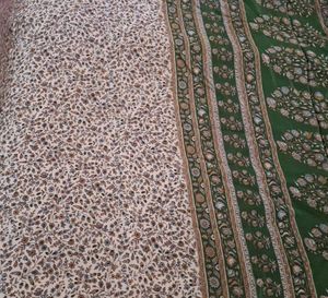 Floral Print Pure Crepe Saree(No Blouse)