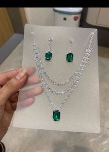 Emerald Jewelry Set