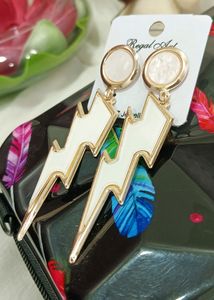 (₹99)Trendy Earrings