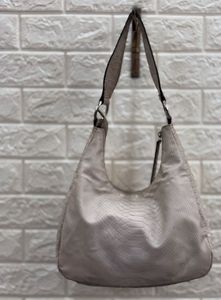 Y2K Authentic Guess Hobo Bag 💼
