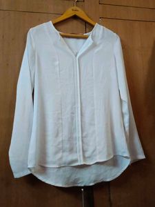 White long-sleeve Shirt