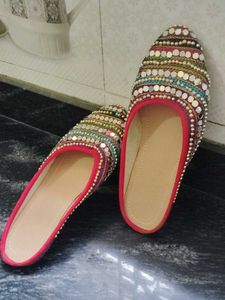 Embroidered Jutti Shoes