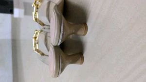 Chain Detail Pointed Toe Mules