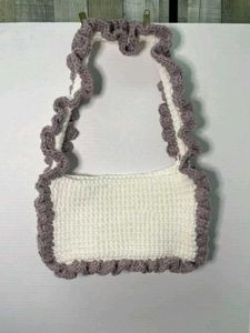 Handmade Crocheted Ruffle Bag De